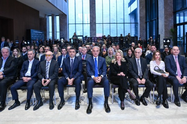 DİZİ SEKTÖRÜNE DEV DESTEK! BAKAN ERSOY YENİ DESTEK MODELİNİ DUYURDU